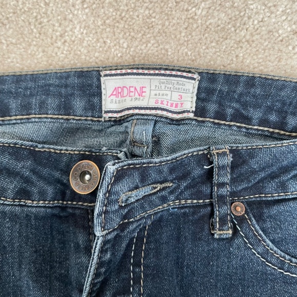 Bermuda shorts - Picture 2 of 2